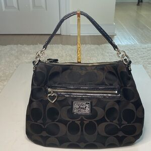 Coach Black Daisy Shoulder Bag L1281-F20064. EUC.